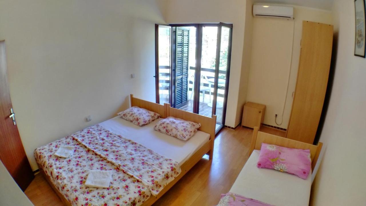 Guesthouse Obala Sutomore Exterior photo