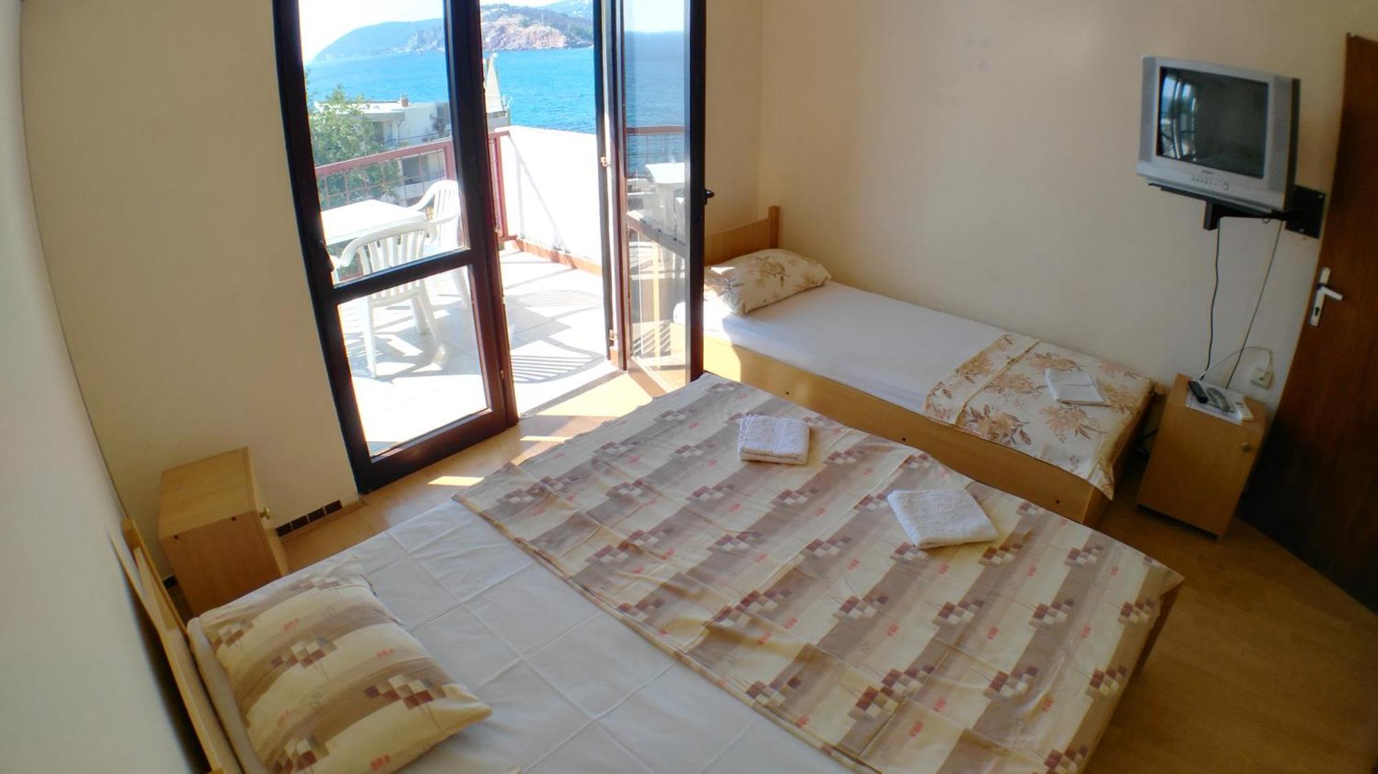 Guesthouse Obala Sutomore Exterior photo