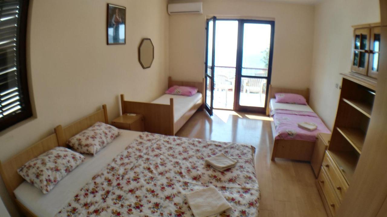 Guesthouse Obala Sutomore Exterior photo